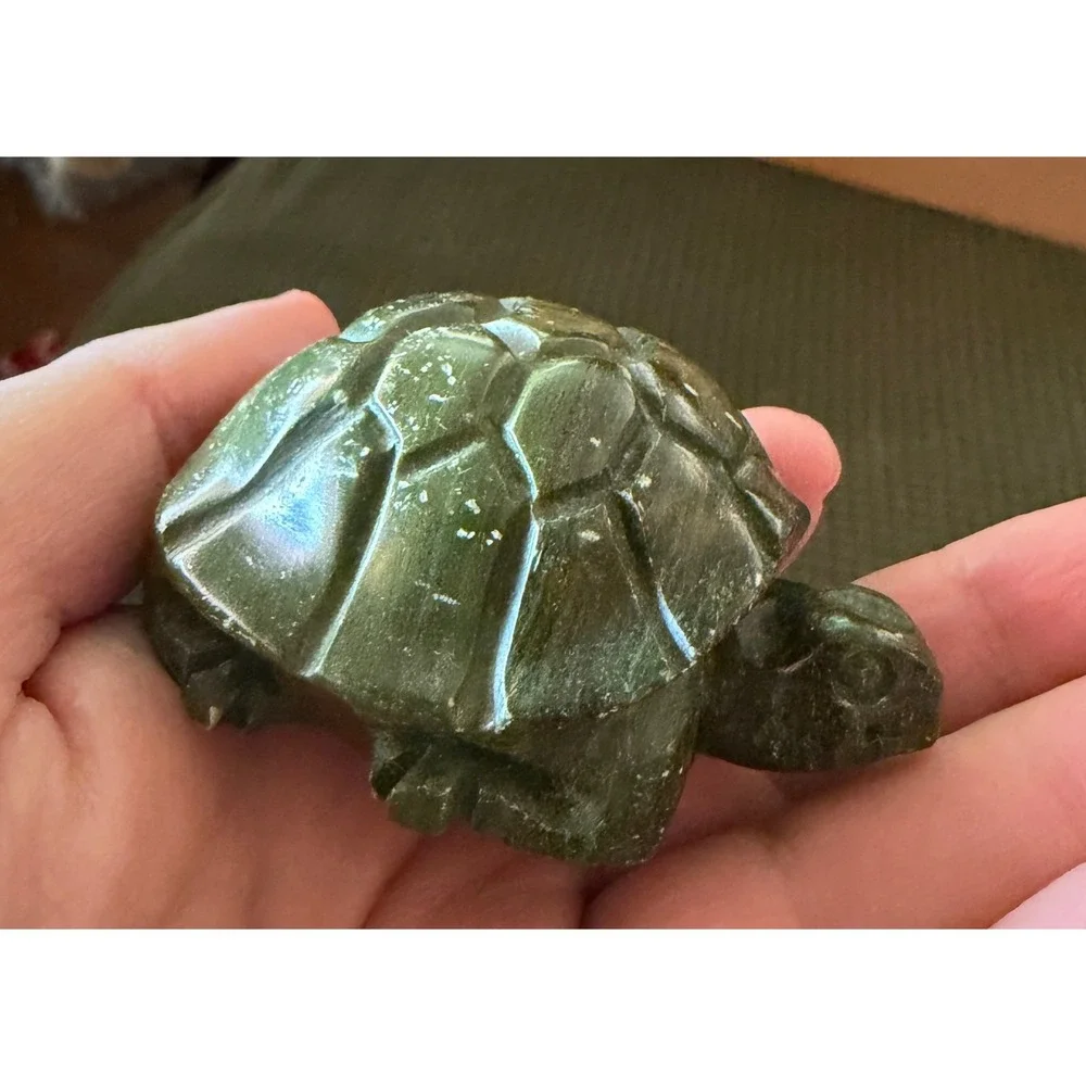 Turtle Figurine Unisex Small Green Excellent Hand-Carved Stone Turtle Decor